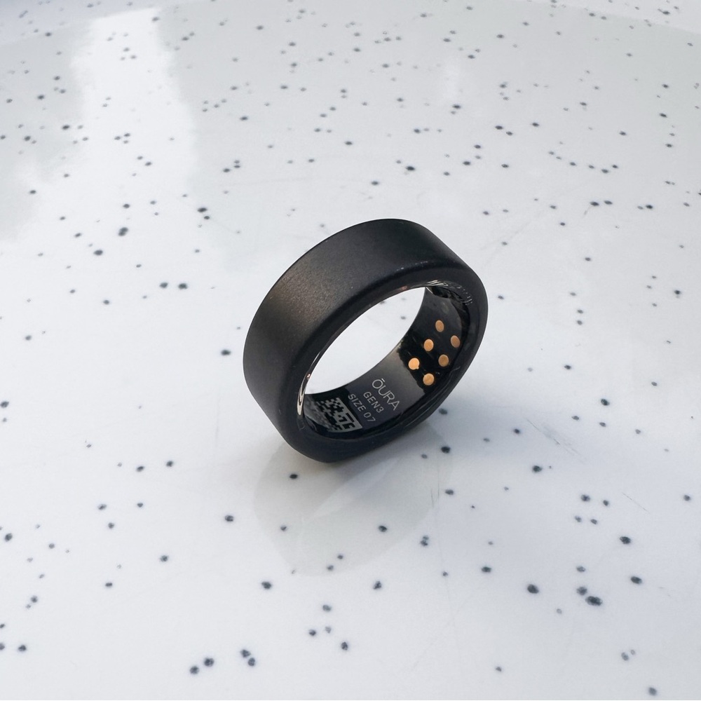 Oura Ring Heritage Gen 3 in Stealth, Size US 7